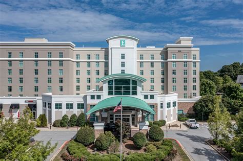 Embassy Suites by Hilton Atlanta Kennesaw Town Center, 620 Chastain