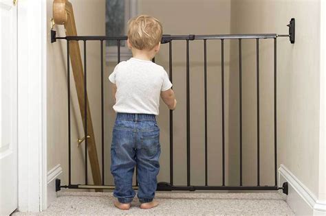 5 Best Baby Gates For Stairs Aug 2021 Bestreviews