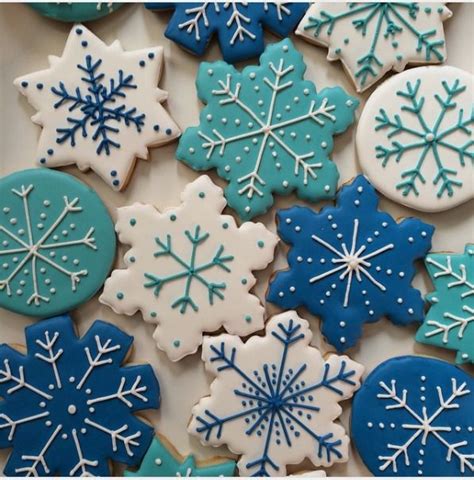 17 Best images about Snowflake Decorated Cookies And cake ...
