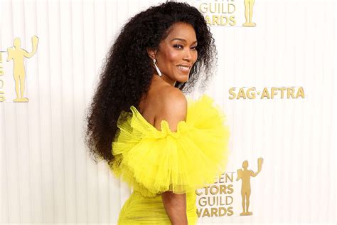 Angela Bassett Is A Bright Spot At The 2023 Sag Awards In An Eye Popping Yellow Gown