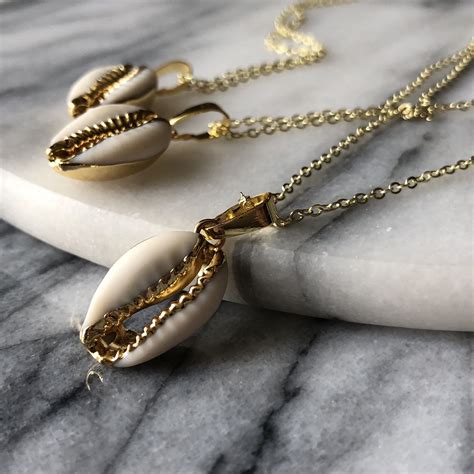 Cowrie Shell Necklace 14k Gold Necklace Boho Cowry Shell Etsy