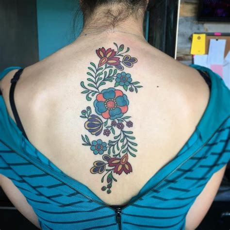 This is definitely one of the largest spine tattoo designs for men. 75+ Best Spine Tattoos for Men and Women - Designs ...