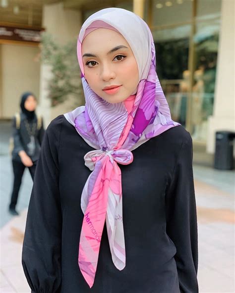 pin by anak 7969 on jilbab 44 muslim women hijab beautiful muslim women beautiful hijab