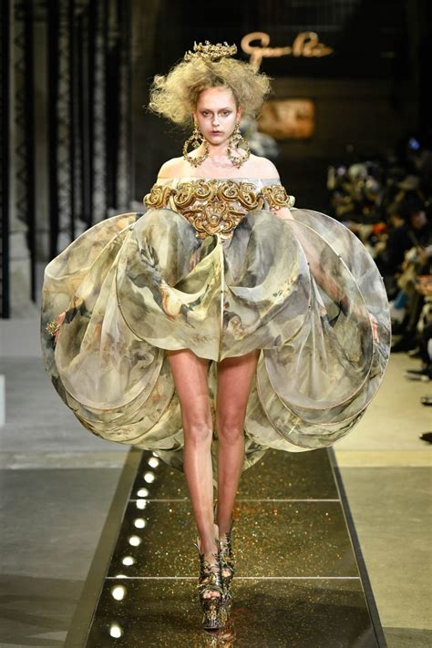 Fashions Marie Antoinette Moment In 2020 Fashion 18th Century