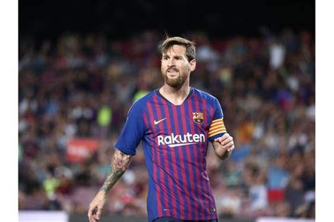 Gehalt beim fc barcelona ist enorm. Barça droht Virus-Zoff: Weniger Geld für Messi und Co.