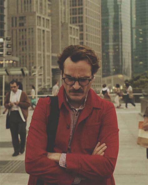 Favorite scene from the 2013 film herside note: Joaquin Phoenix in Her. | Cartazes de cinema, Cena de ...