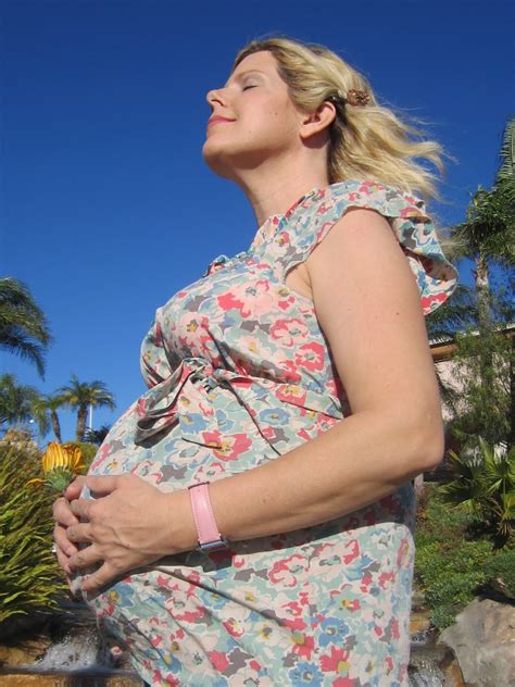 Full Of Grace When A Woman Is Pregnant She Is Most Beautiful Women Beautiful Blonde