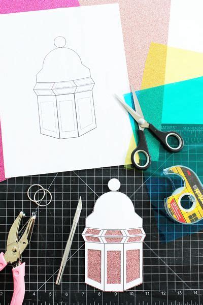 Het vasten tijdens de ramadan begint volgend jaar op dinsdagochtend 13 april en eindigt op woensdagavond 12 mei de ramadan is de negende maand in de islamitische kalender. Celebrate Ramadan with lanterns! Make pretty lantern ...