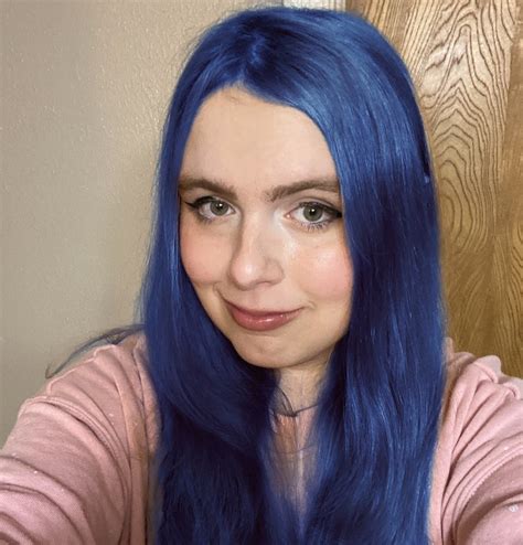 Lady Emily On Twitter Alternate Reality Where I Kept My Blue Hair