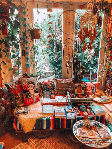 Boho chic and gypsy textiles are. Inspiration from the cutest bohemian abode ever! Home ...