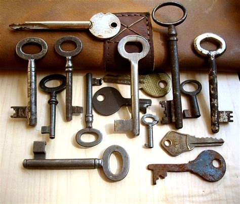 Large Rustic Antique And Vintage Handmade Keys Old Skeleton Keys 5