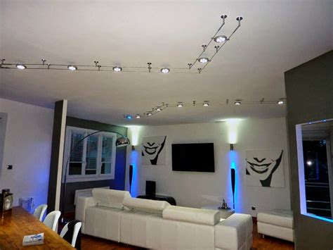 éclairage LED salon | Living room lighting, Flexible track lighting
