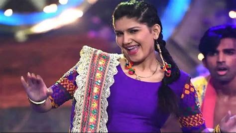 Sapna Chaudhary Dance Video अमित ढुल के नए गाने में दिख रहा सपना चौधरी