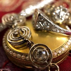 We stock a wide variety of bracelets, rings, earrings, necklaces, pins, and brooches as well as engagement rings. Gold Buyers Albuquerque - ABQ Gold & Silver Jewelry Exchange