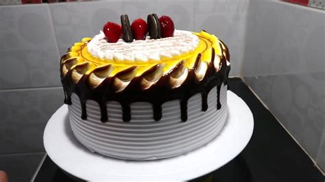 Maybe you would like to learn more about one of these? TORTA PARA PRINCIPIANTES DECORACIÓN SENCILLA. Torta facil ...