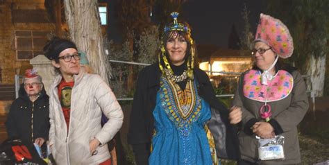 Purim Costumes The Real Jerusalem Streets