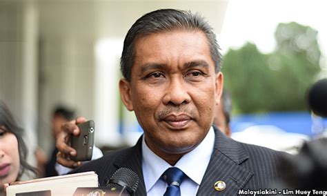 Seksyen 2 dalam akta tersebut juga menjelaskan hanya orang islam yang boleh dibicarakan dan dihukum di mahkamah ruu pindaan akta 355 sama sekali tidak terpakai kepada golongan bukan islam kerana akta itu sendiri menjelaskan bahawa ia hanya. PAS tetap tuntut RUU355 dibahas segera