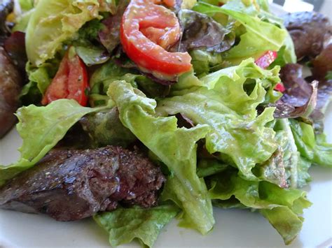 Salat mit Hähnchenleber spebe