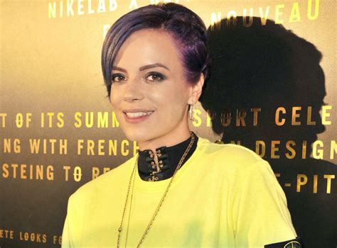 Lily Allen Gives Up Twitter Account After She Is Taunted Over