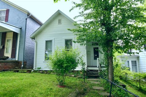 341 E Chestnut St, Lancaster, OH 43130 - MLS 222017508 - Coldwell Banker