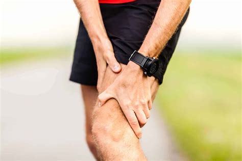 It Band Syndrome 10 Best Exercises And Stretches For Knee Pain Relief