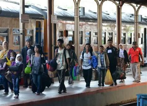 Salinan tanda bukti hak atas tanah (sertifikat). Mulai September, PT KAI Mewajibkan Registrasi Pengguna ...