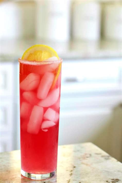 So easy, in fact, that this free video bartenders' guide can present an overview of the process in about a minute's time. Pink Lemonade Vodka Drink Recipe | Homemade Food Junkie