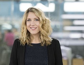 L'actualité politique, économique, sociale, environnementale et sportive. Booklet: Journaliste France Info Femme