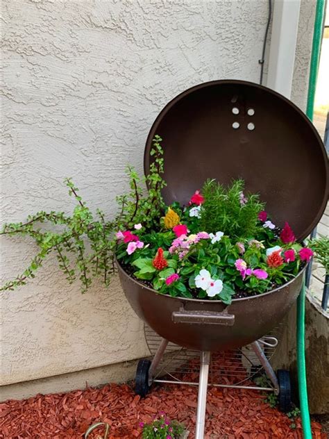 Bbq Grill Planter Diy Practical And Repurposed Ideas