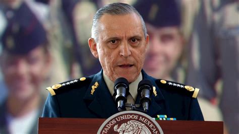 Articles using infobox military person. Niegan libertad bajo fianza a Salvador Cienfuegos; será ...