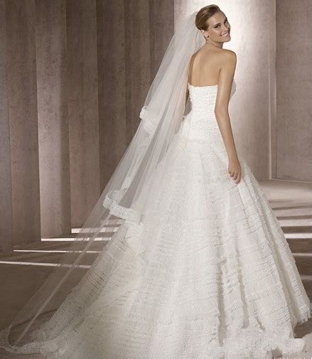 Shop at uk dylanqueen wide selection of vintage cheap wedding dresses for sale, modern ivory wedding dress and white wedding gowns make your day extra special. Honey Buy: Long tail wedding dress