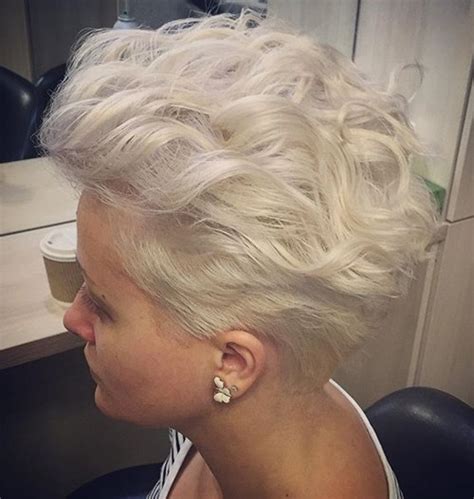 For example round faces go well with sliced tresses since this adds them some sharpness but thin locks will look even scarcer if thinned out. 40 Bold and Beautiful Short Spiky Haircuts for Women