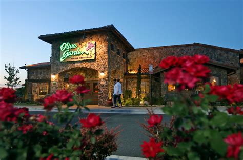 For a mouthwatering meal you're sure to love, olive garden in bronx is the place to be. Olive Garden: What Is the Pasta Pass? Where Is it Used ...