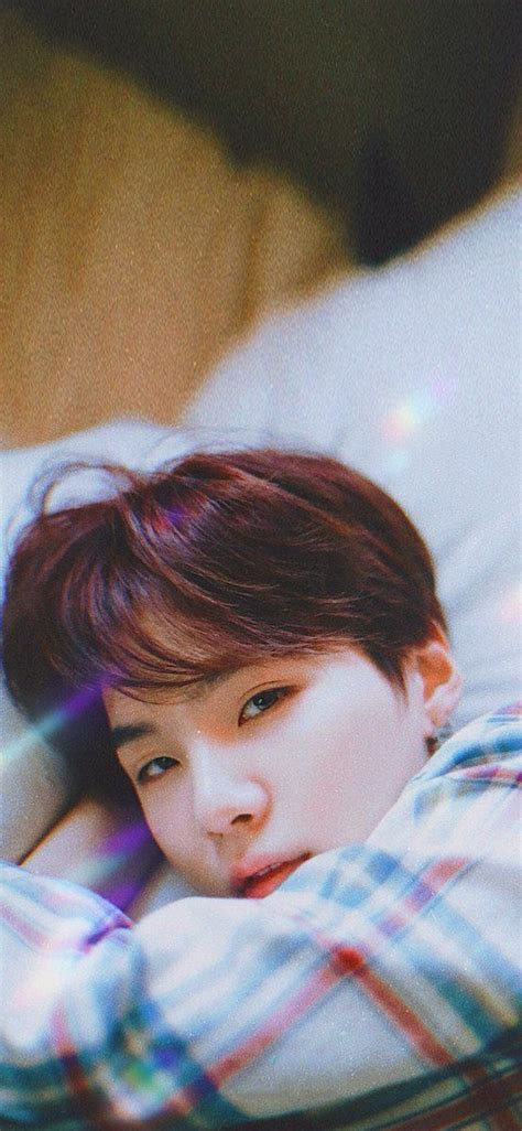 Choose something dark enough so it doesnt hurt your eyes or hide your desktop icons, but challenging enough fittingly it doesnt get old. 올빗 (@BTSorbit) | Twitter | Min yoongi bts, Min yoongi ...