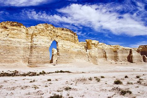 An Ancient Sea Left Amazing Chalk Monuments In Western Kansas Hppr
