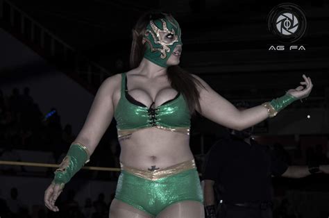lucha women la hiedra mexican female wrestling