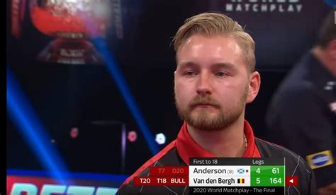 Dimitri van den bergh bijnaam: Darts World Matchplay 2020: Dimitri Van den Bergh schlägt ...