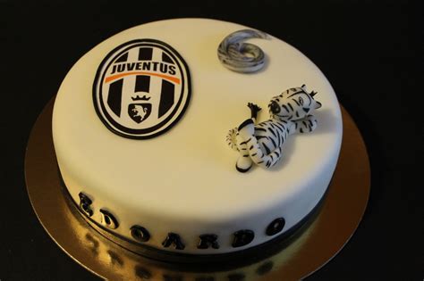 We did not find results for: Torta Juventus | 10 ricette originali in pasta da zucchero