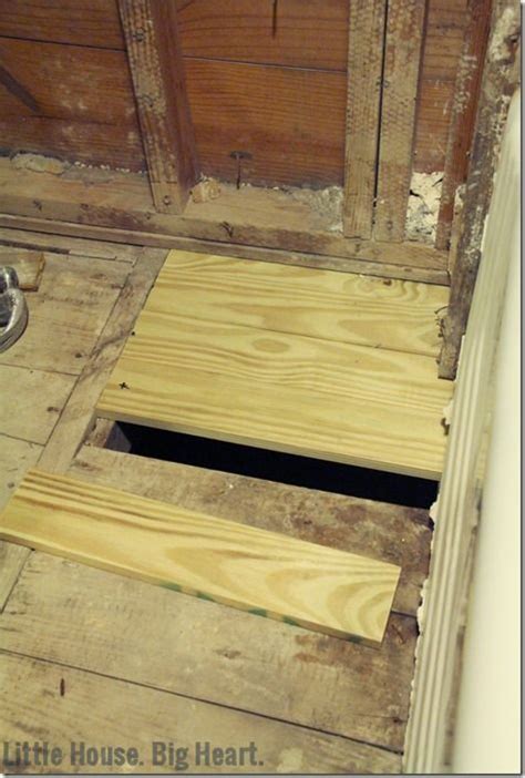 Whether you're looking to remodel a small or master bathroom, we culled together the best diy. Lay Subfloor Bathroom / How to Lay a Subfloor | Plywood ...