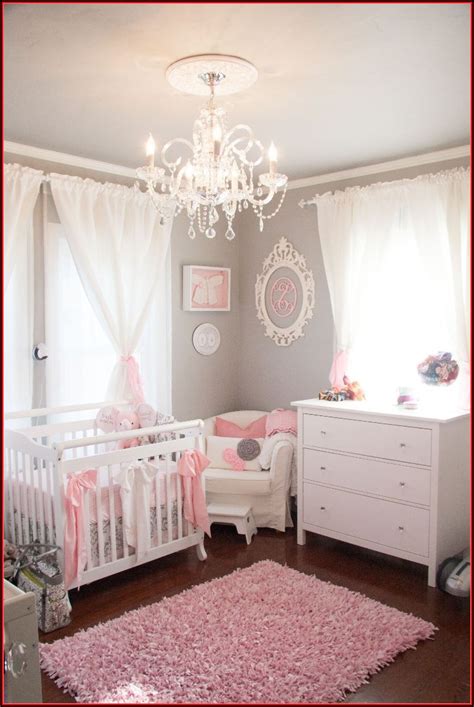 Anschließend muss nur noch die passende dekoration und die geeigneten textilien und schon ist das babyzimmer komplett! Babyzimmer Mädchen Ideen Grau Rosa : 1001+ Ideen für ...