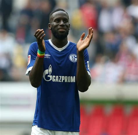 Genauso offen wie die frage nach seinem gesundheitszustand ist jene, ob sanes wechsel zu bayern münchen tatsächlich zustande kommt. Fußball: Schalke: Sane und Serdar vor Rückkehr ins ...