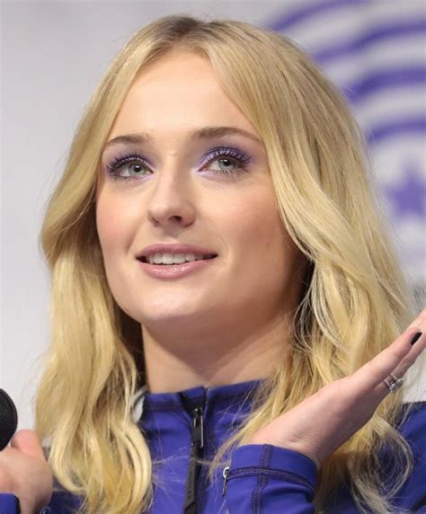 Sophie Turner Wiki Biography Age Height Weight Birthday Net Worth