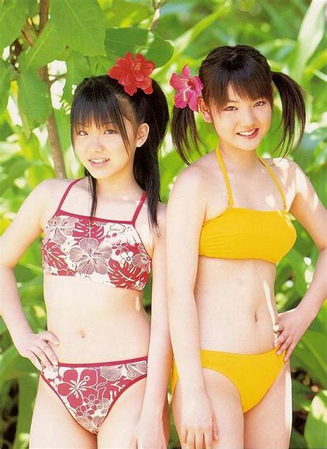 Michishige Sayumi Tanaka Reina Photo Medium 2girls Bikini Leaf Multiple Girls Swimsuit