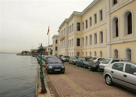 No:36, ortaköy 34349 / i̇stanbul telefon: Galatasaray Üniversitesi | PervinKaplan.com