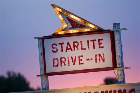 Navigating their careers in los angeles, a pianist and an actress fall in love while attempting to reconcile their aspirations for the future. Archives: The drive-in movie theaters of Nebraska, part 2 ...