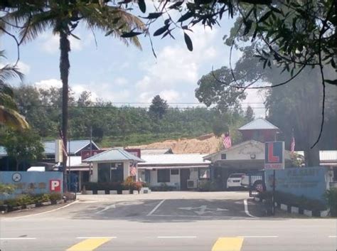 Tanpa perlu dipandu lagi, gua juga langsung merespon. Institut Memandu di Malaysia: Driving Institutes In Selangor
