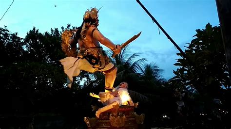 Download now ogoh ogoh kecil yang lucu. Parade Ogoh-ogoh Desa Adat Beng Tahun Caka 1940 - YouTube