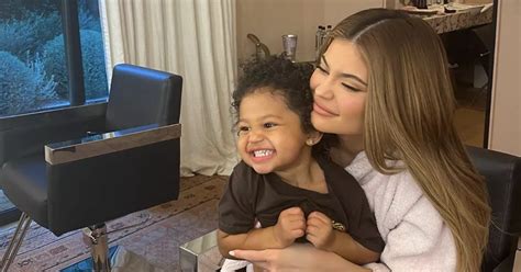 Kylie Jenner Gives Fans A Tour Of Daughter Stormi S Incredible New Bedroom With Big Girl Bed