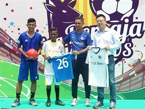 Cara mohon dana bakti remaja terengganu tom 2018 online. UC Bola Remaja: Program sosial untuk sepak bola nasional ...