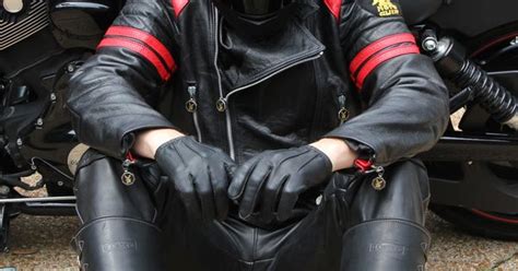 Crewbiker — Geared Up In Full Leather On My Harley Night Rod Gimp
